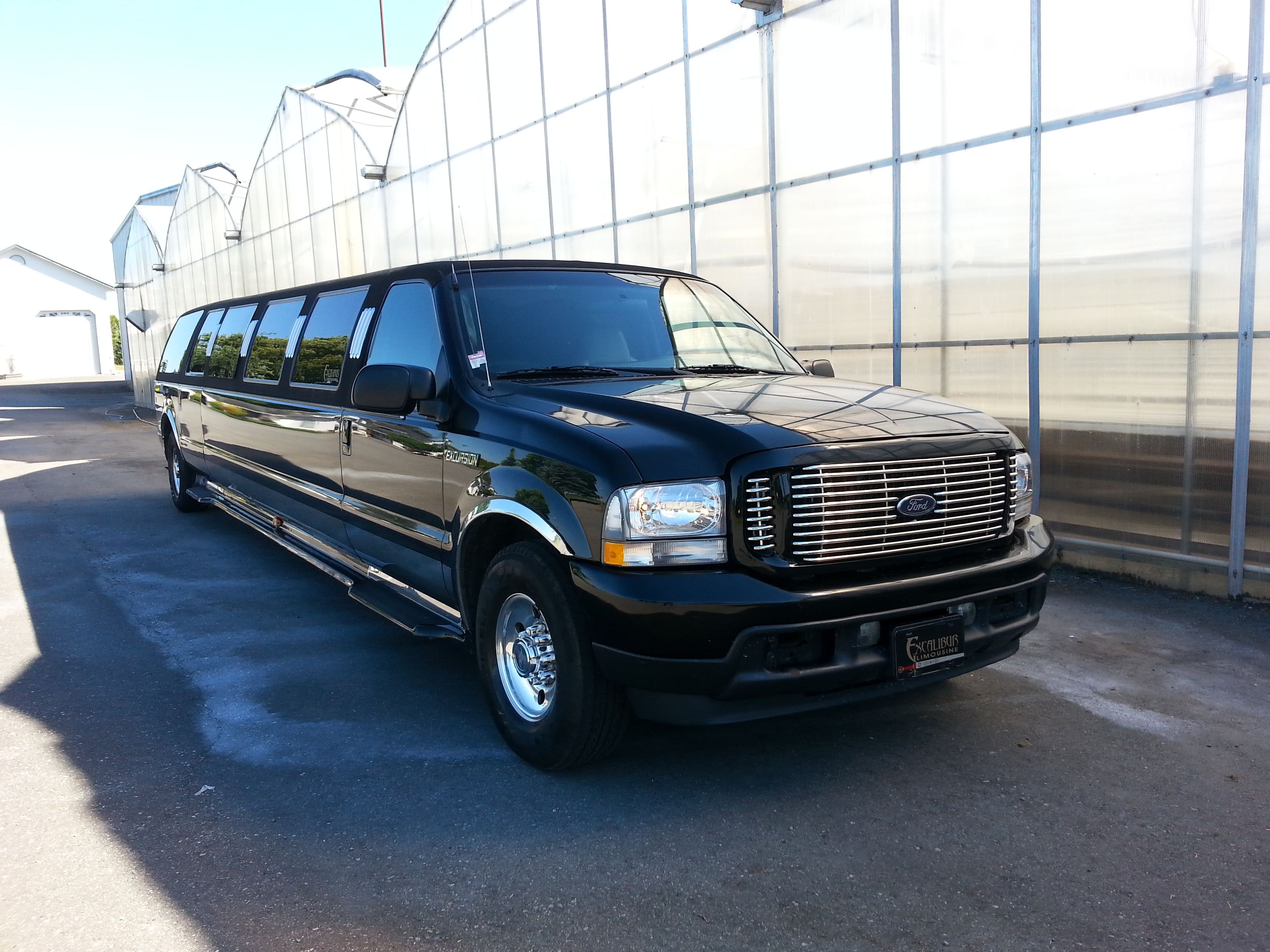 Excalibur limo fleet - Executive L Photo - from Excalibur Limousine Service.